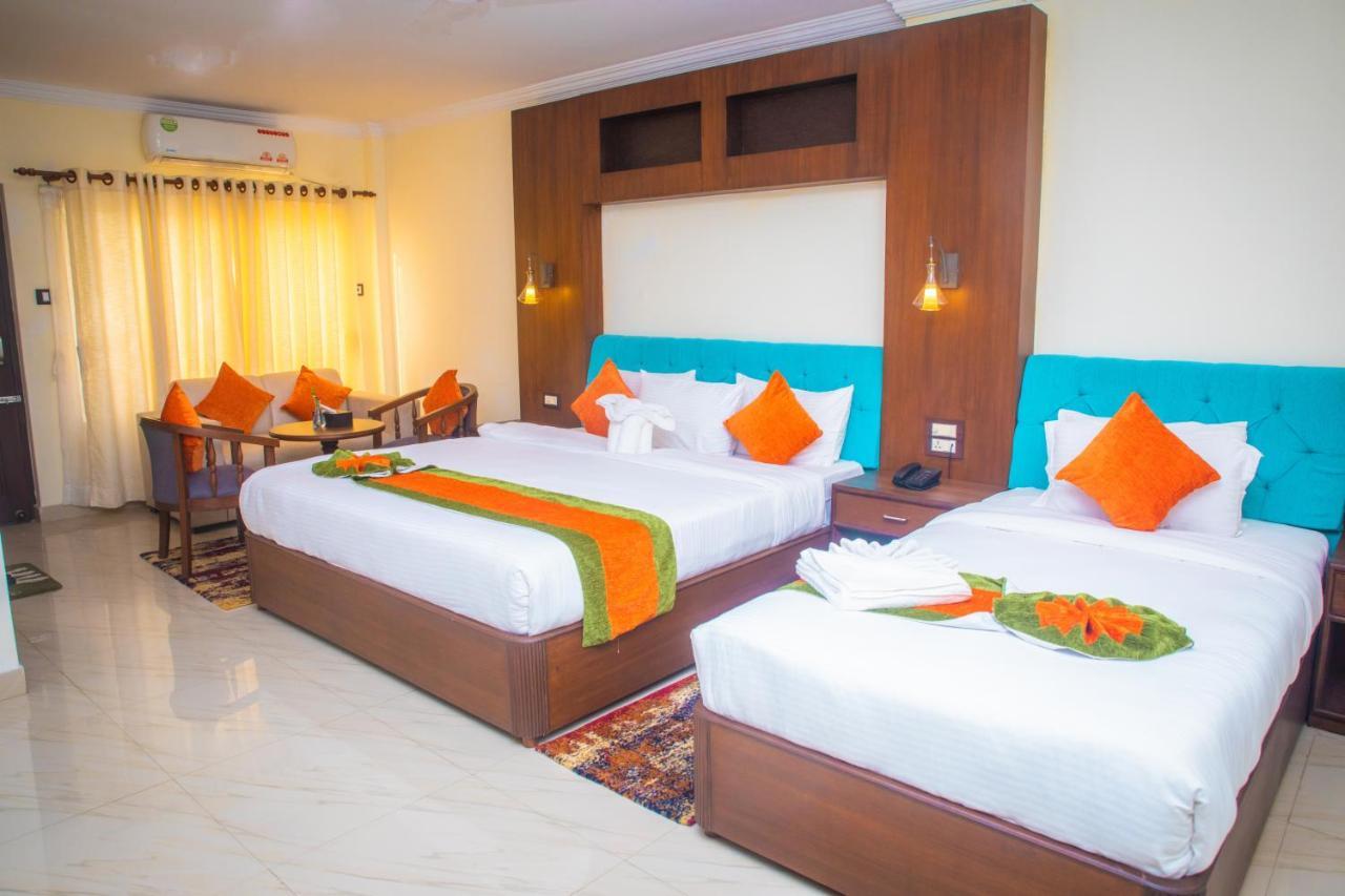 Gautam Buddha Airport Hotel Bhairāhawā Buitenkant foto